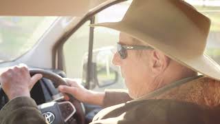 Download lagu Toyota HiAce Campervan by Frontline is perfect for long-distance touring and handling city traffic. mp3