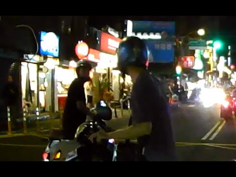 [Vídeo de danos no carro] Observação (23.07.2023, 1ª seção, Nanyanan Road, distrito de Banqiao, nova cidade de Taipei)