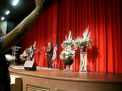 LOUVOR NO COGRESS. PR. DAVE ROBERSON