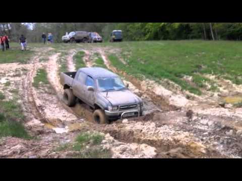 Muddy bottom 4x4 clay hill