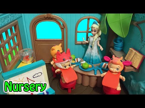 Frozen Queen Elsa Works At Li'l Woodzeez Li'l Love & Hugs Nursery Daycare Babysitting Twozies Babies