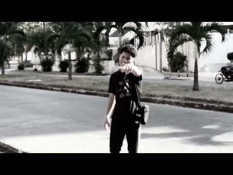 Young Bruce - Desplazao' (Visualizer)