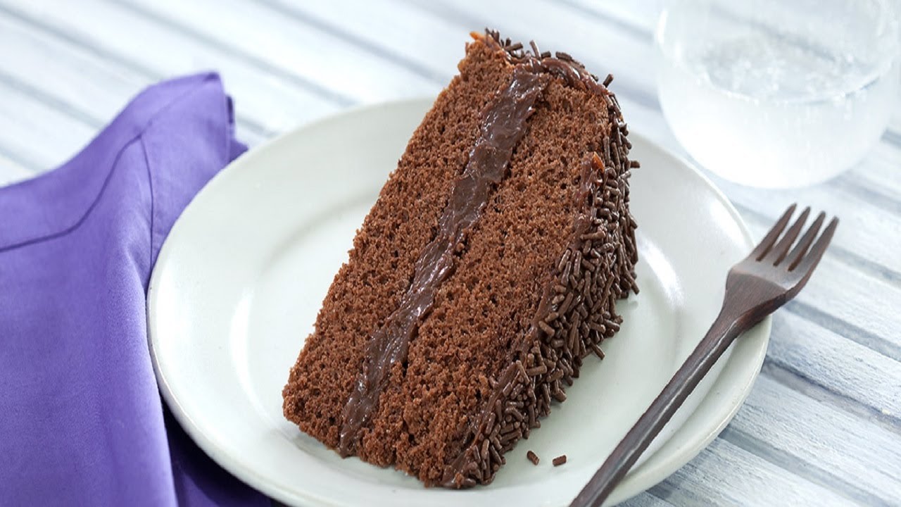 Bolo de Chocolate com Brigadeiro