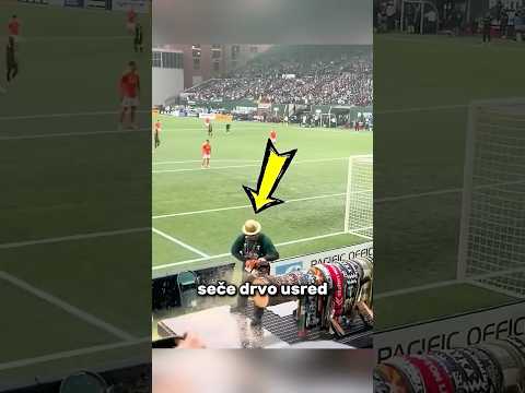 Neobična Tradicija Na Fudbalskoj Utakmici ⚽️ #shorts