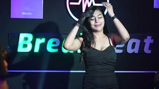 Download lagu DJ CINTA TAK BERSYARAT  Element BreakBeat DJ Tia Bellis mp3