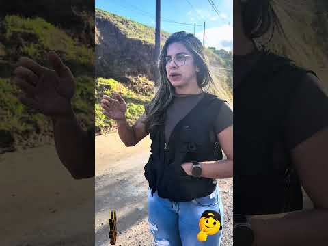 ENGENHEIRA PAOLA FALA SOBRE A PLACA FIXADA HOJE NA RUA DOS ESPORTISTAS NA SUBIDA DO CAMPÃO SE LIGA AÍ MANO