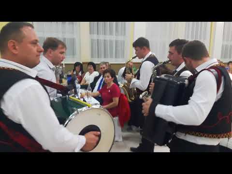 Hudobná skupina ARTIX - A na hure agaty...