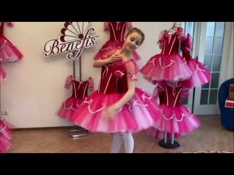Stage costume F 0481 - video 2