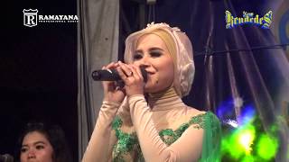Download lagu Suara Emas Dwi Ratna Di Panggung New Kendedes Terbaru Live Wringinanom2019 mp3