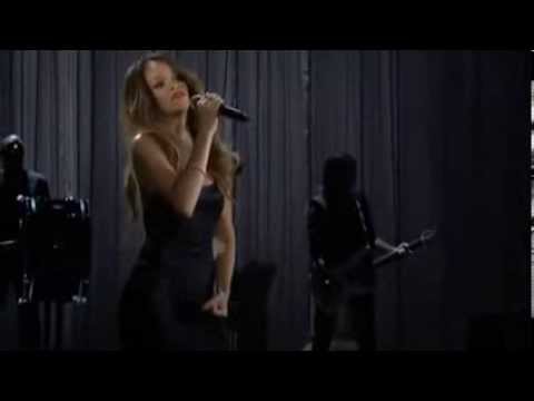 Rihanna ft. Mikky Ekko - Stay (Live At Grammy 2013)