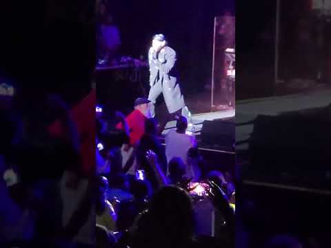 Patti LaBelle and B. Slade Something About The Name Jesus