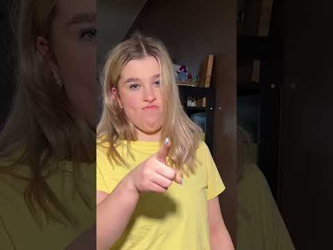 Mitä äiti sanoo, jos se jää kiinni sun karkkipussilla? 🤔 #ylegalaxi #äiti #sketsi #shortsviral