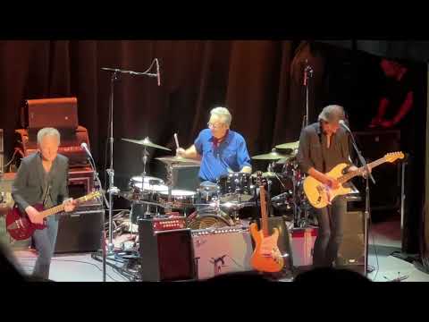 Tusk - Lindsey Buckingham Live at The Neptune Theatre in Seattle 4/10/2022