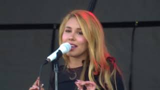 Haley Reinhart   Ribfest   Sunny Afternoon