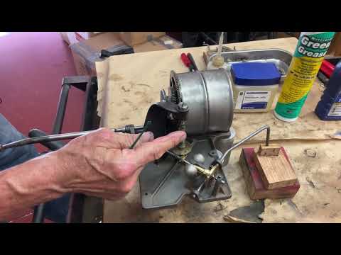 1149.  Greasing and oiling the Victrola X motor￼