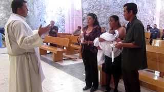 preview picture of video 'Bautizo de Jesus Emmanuel'