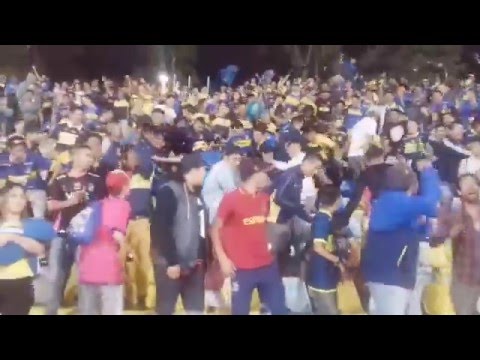 "Se viene la barra del Cerro" Barra: Los del Cerro &bull; Club: Everton de Viña del Mar