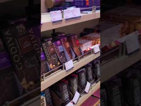 Cheapest & Most Delicious Variety of Chocolates at Dubai Duty Free - DXB International Airport 🇦🇪