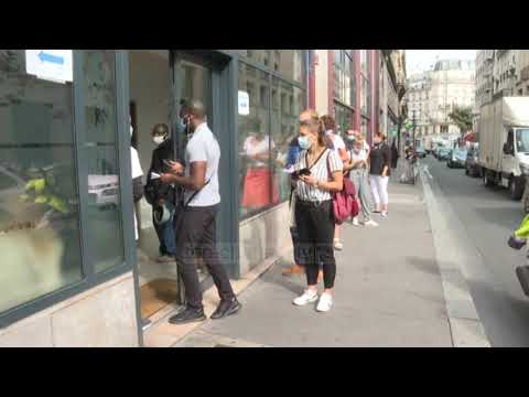 Top News - Shtetrrethim në Francë/ Izolohen 46 milionë persona