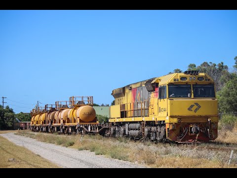 ACB4404 shunting around Kwinana