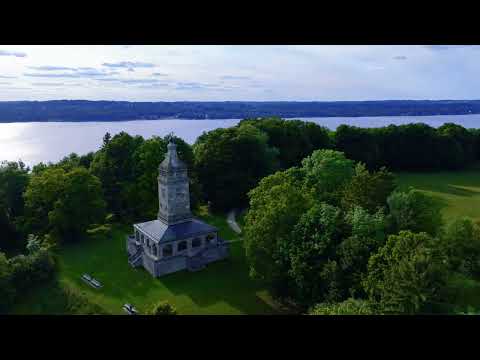 Der Bismarckturm bei Assenhausen am Starnberger See
