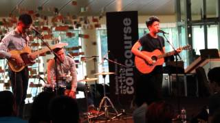Elusive - Gentle Bones (Live) @ esplanade concourse