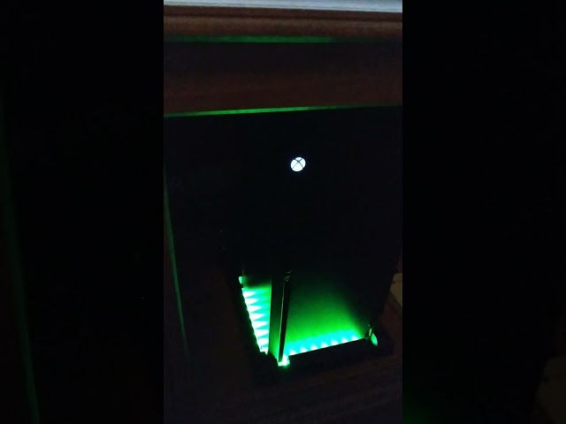 Vídeo relacionado con Venom Soporte de consola con iluminación LED multicolor (Xbox Series X)