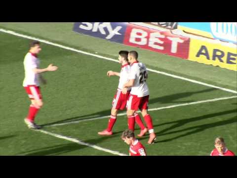 Blades 3-2 Crewe - match action