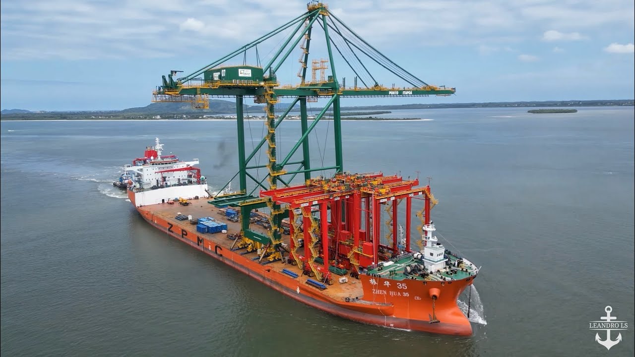 Chinese Freighter Arrives in Brazil with Loads 50 Meters High