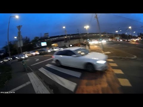 NIP-685 Elsőbbség - Right of way