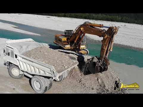 LIEBHERR 974 EXCAVATOR Loading DUMPER PERLINI