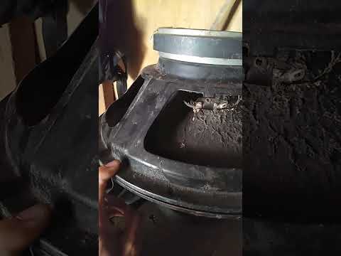 speaker crown 500Wats  meron alikabok na dito sa magnet