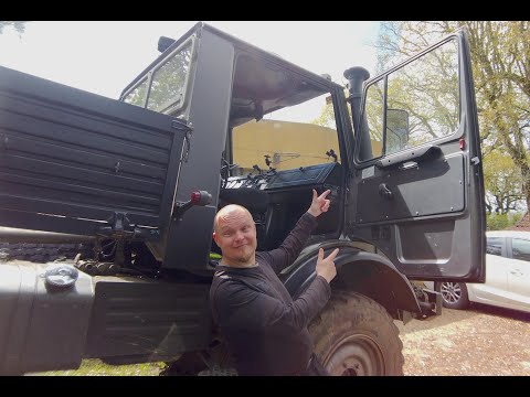 Unimog Camper E013 - Fixing the doors and making new door cards