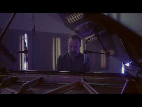 Henrik Lindstrand – Klangland (Transformer Session) feat. Halvcirkel