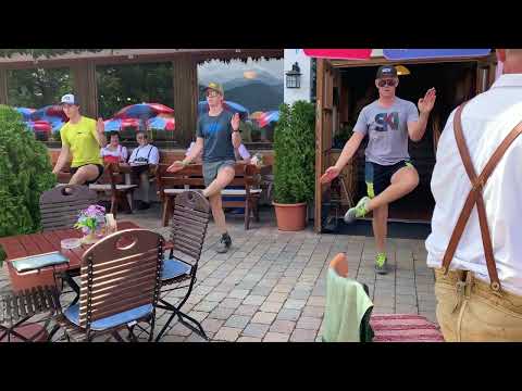 Klausbach Musi auf der Terrasse beim Berggasthof Gerstreit in Ramsau - Juli 2022