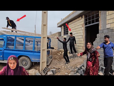 Ayas Keeps Building: Tensions in the Kohrig Family