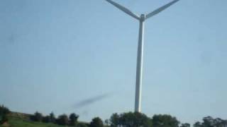 preview picture of video 'Wind Farm France Getting Closer'