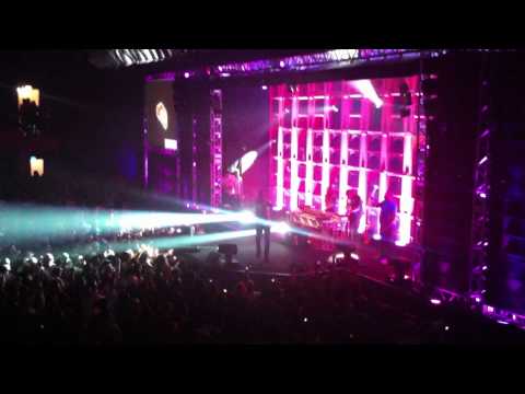 MC NEGO BLUE - OLHAR NÃO ARRANCA PEDAÇO AO VIVO NO NAÇÃO TAN TAN