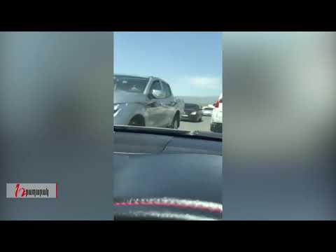 Փաշինյանը տասնյակ ավտոմեքենաների ուղեկցությամբ մտավ Սյունիք