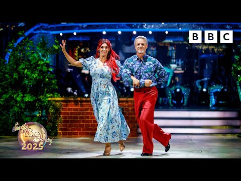 Stefan Dennis & Dianne Buswell Foxtrot to the Neighbours Theme by Barry Crocker ✨ BBC Strictly 2025