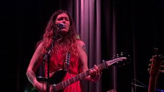 Lilly Hiatt "The Night David Bowie Died"