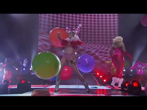 Miley Cyrus - 4x4 (Live at the Bangerz Tour)