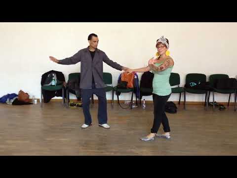 Peter Loggins & Mia Goldsmith - Partner connection during the swing out