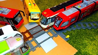 Spielzeug Straßenbahnen und Oberleitungsbusse/Dickie Toys City Liner Tram/Articulated Trolleybus