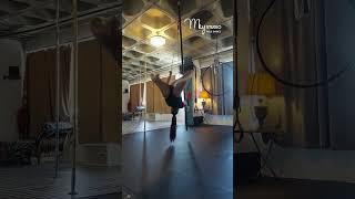 Flying Pole chains treino @Marinamey - Mey Pole Dance Studio