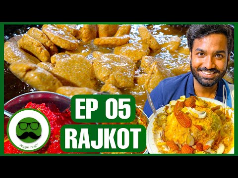 Rajkot Dinner Tavo Chapdi Undhiyu , Raj Pav Bhaji & Ice Dish Malai | Veggie Paaji Street Food
