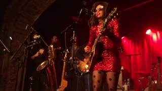 VALERIE JUNE  : Shakedown   . Omeara   . London