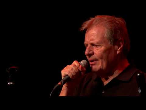 Delbert McClinton - Squeeze Me In  (eTown webisode #1283)
