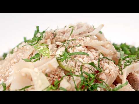 the way of the chicken + prawn pad-thai