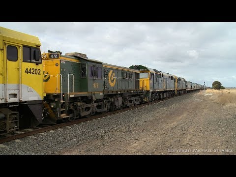 QUBE 9761V Grain Train Arrives At Gheringhap - PoathTV Australian Railways